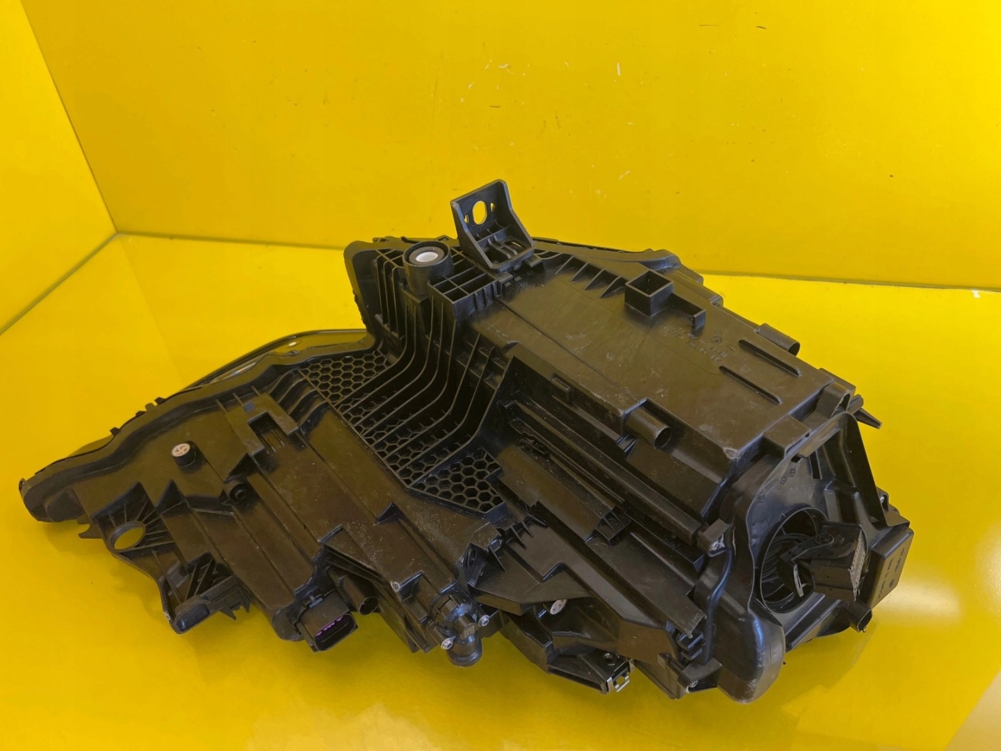 light left Audi Q8 4M8 Lift Laser 4M8941085
