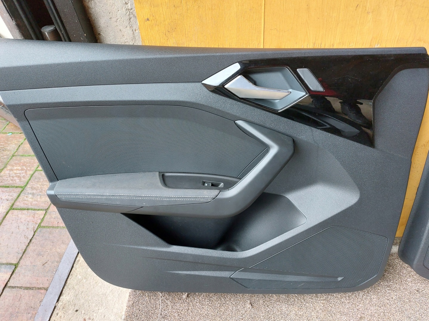 side upholstery door front rear part AUDI A1 82A 19r
