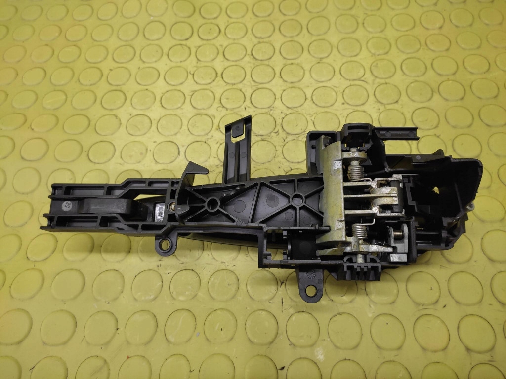 BMW 1 E87 handle right rear part