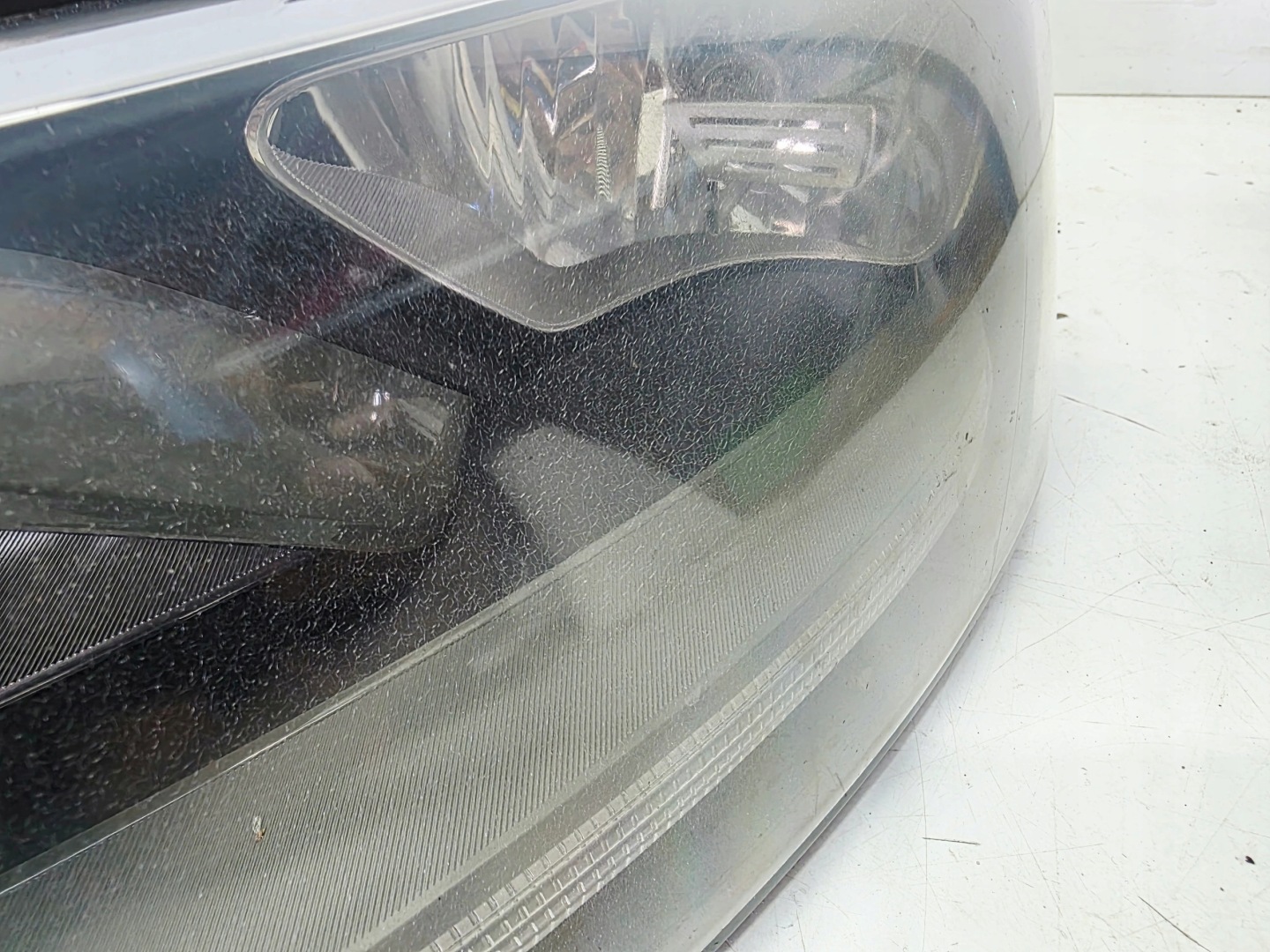 REFLEKTOR light front left ZWYKLA AUDI Q3 8U 8U0941003N 22/26 UK