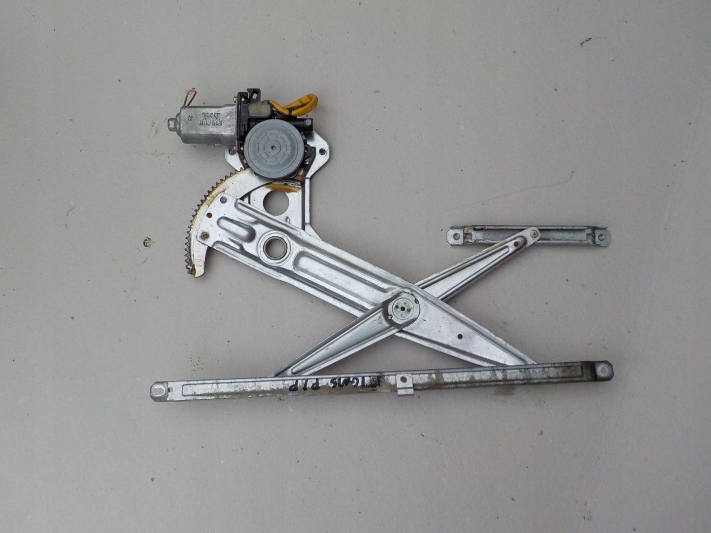 window regulator right front suzuki ignis 2004r