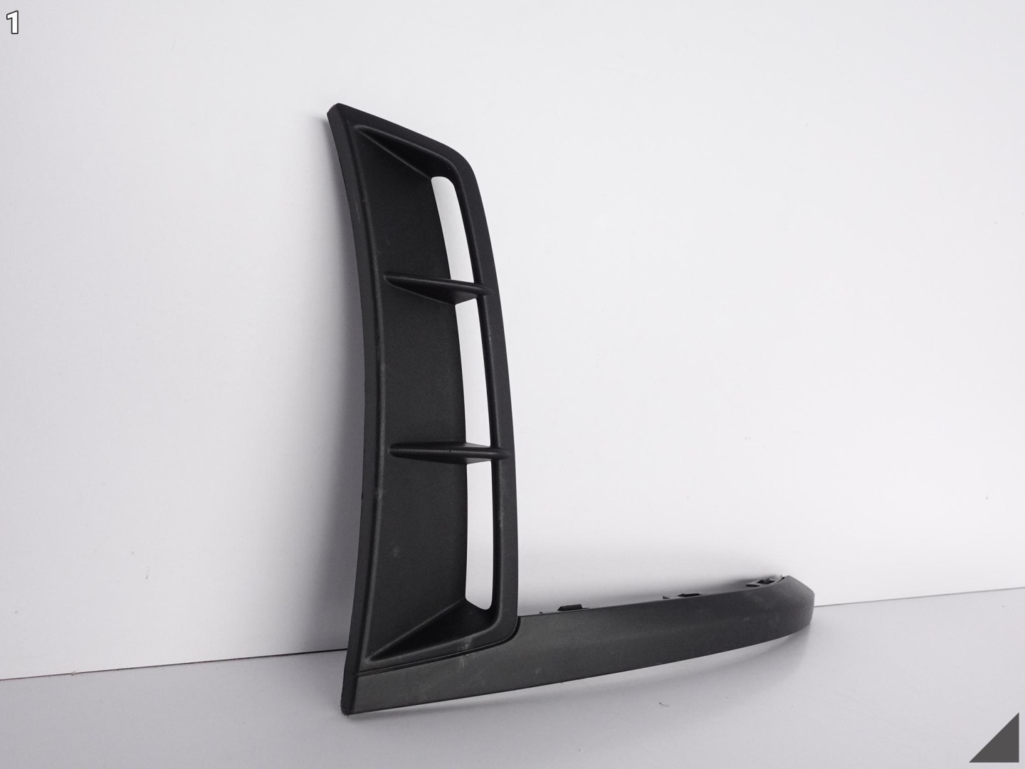 PORSCHE 982 718 GT4 grid intake moulding right front