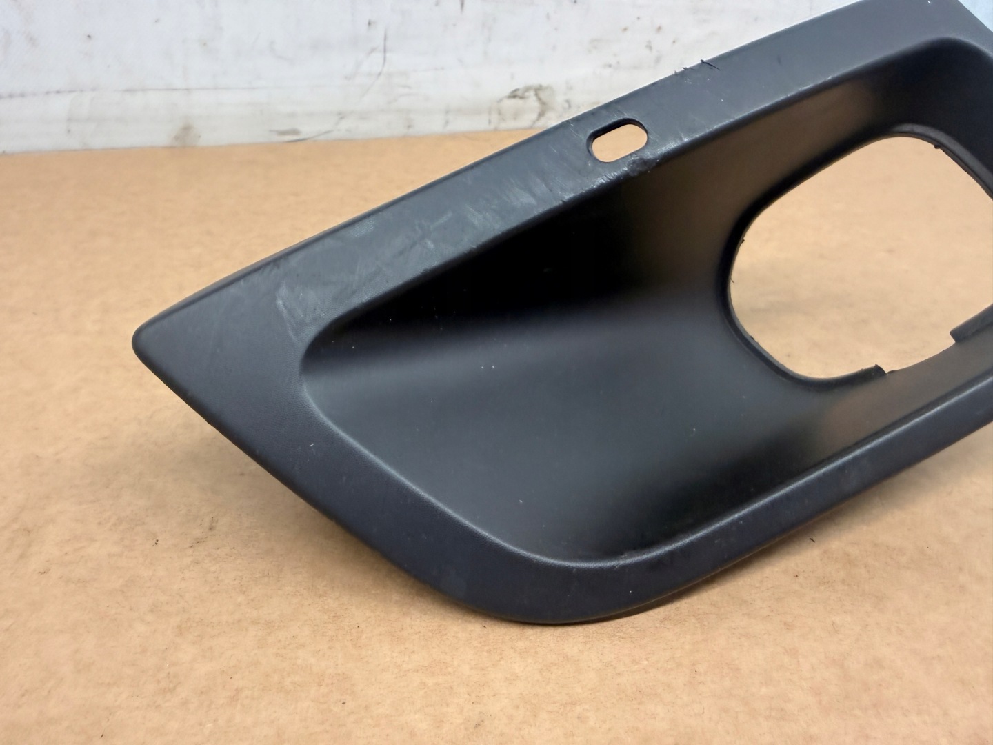 Berlingo IV grid of a bumper right front 9816770680