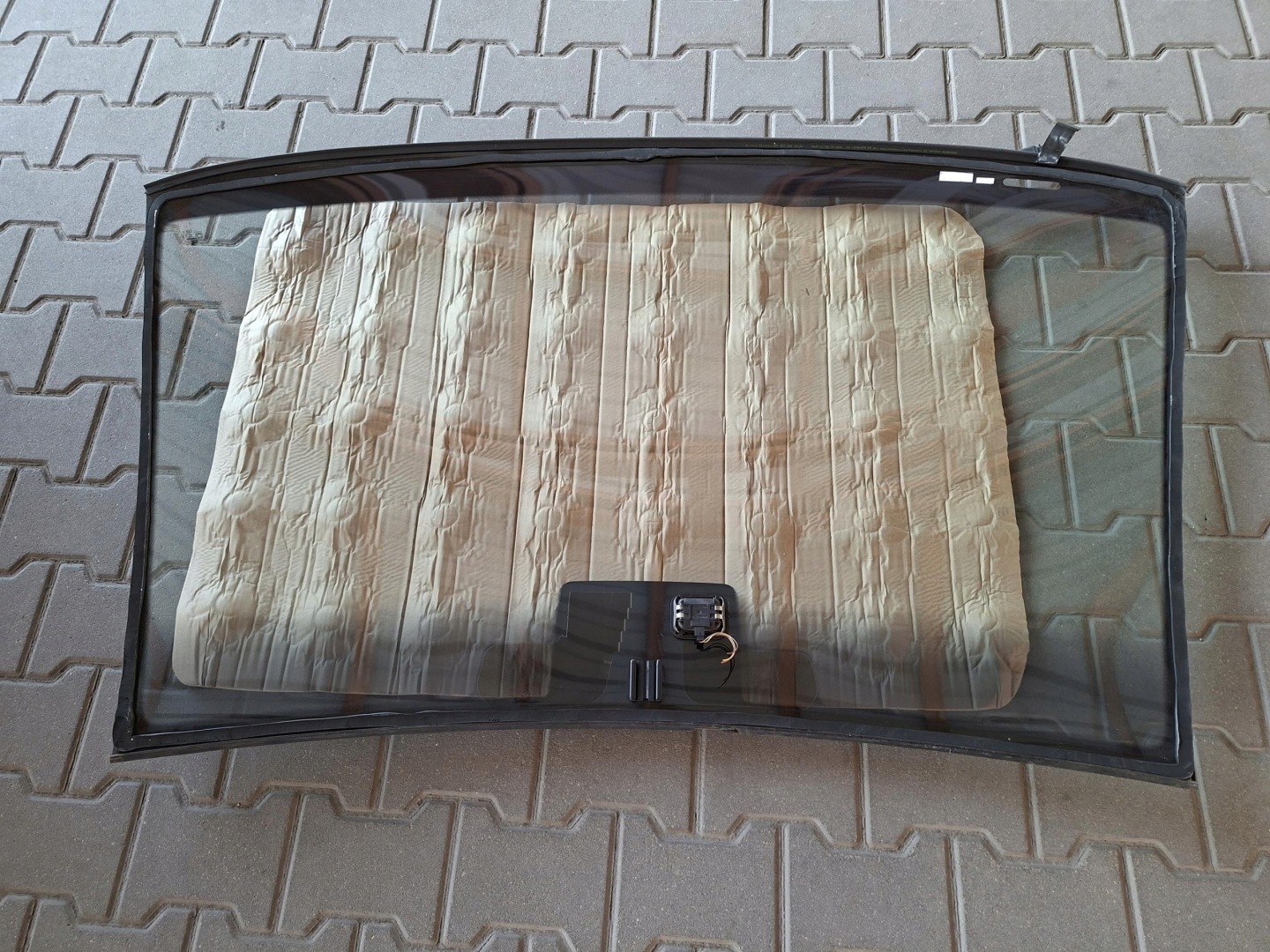 windscreen front iron 3D0845011BG VW PHAETON LIFT 2021