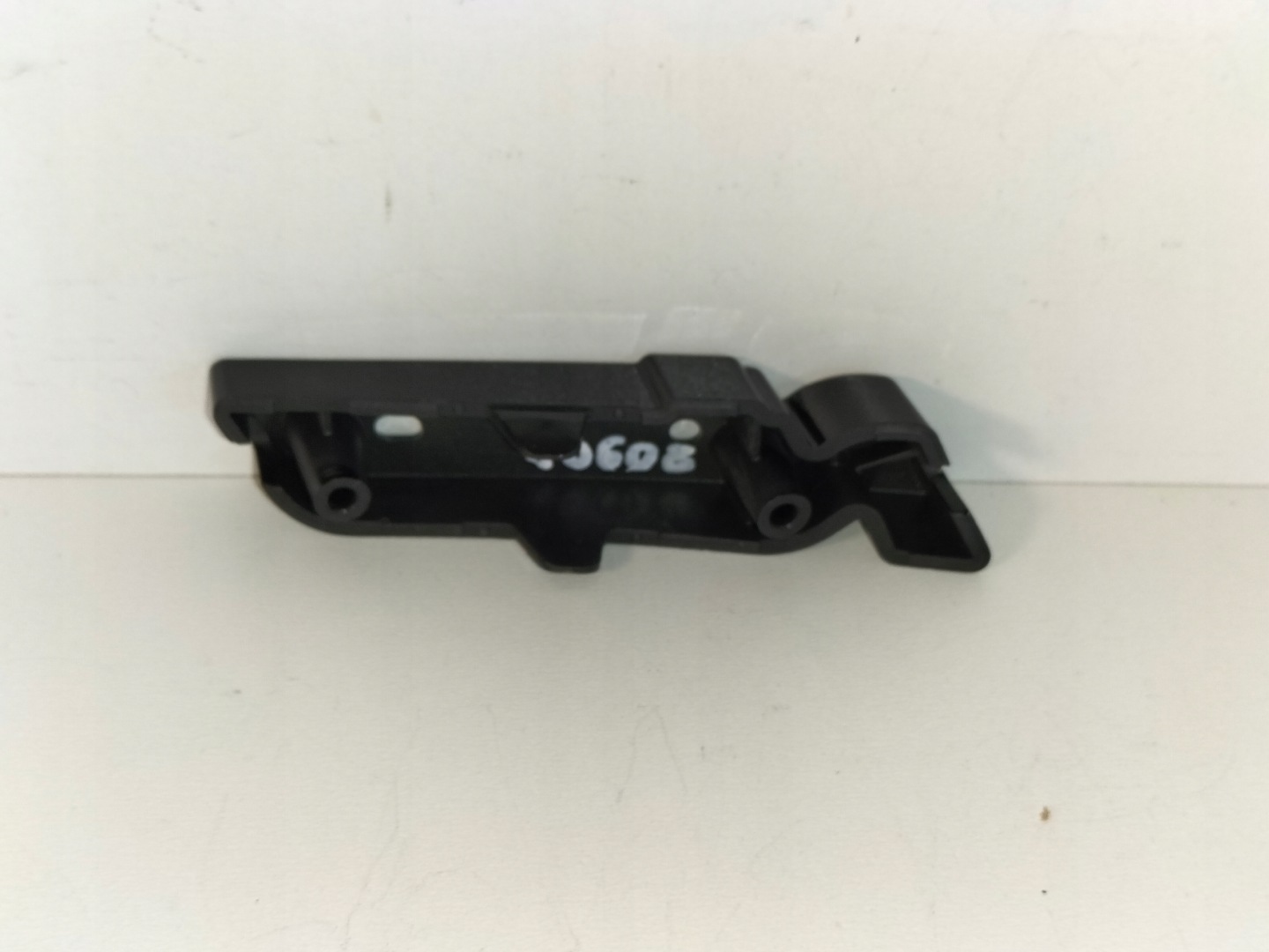 holder pad below emblemat front HYUNDAI KONA II SX2 EV 23- N-LINE