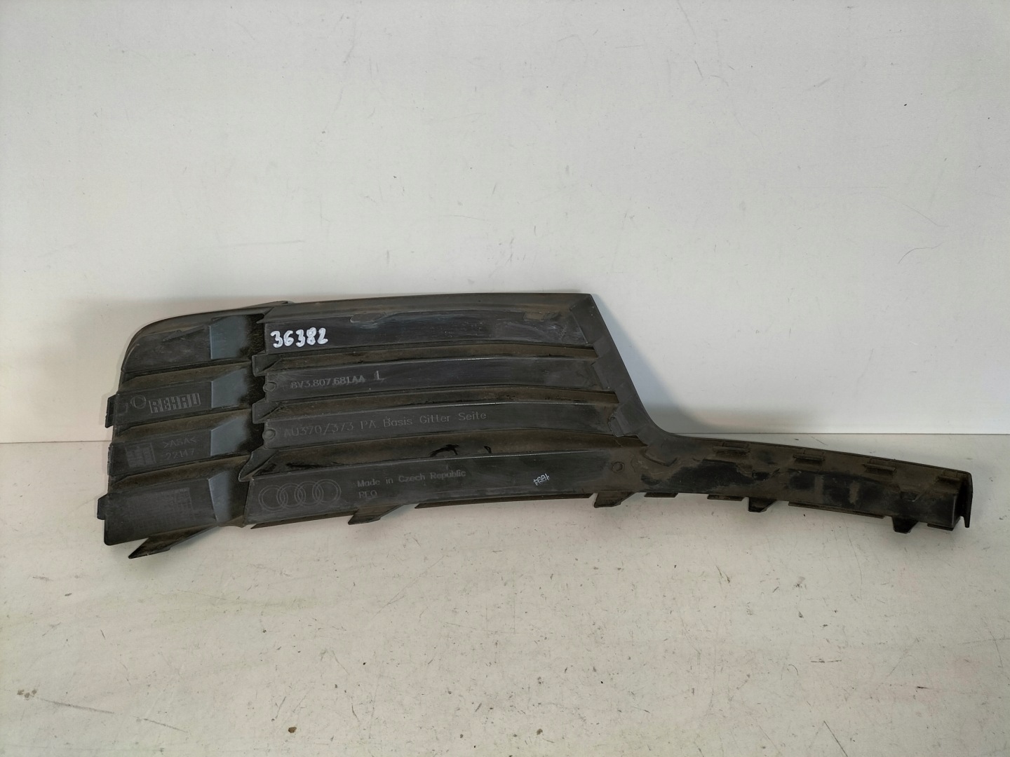 grille grid of a bumper front left AUDI A3 8V LIFT 16- HB