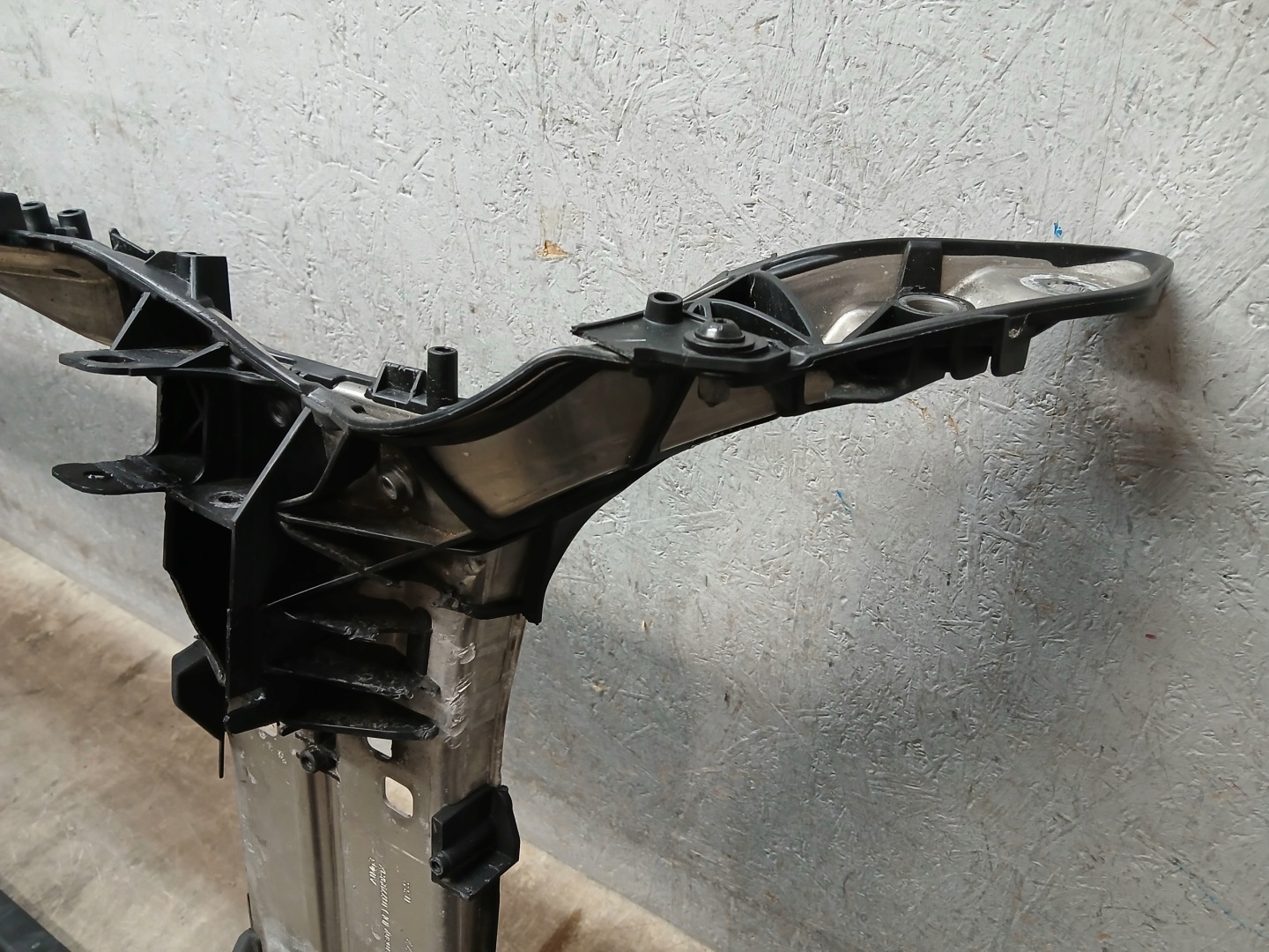 Schlossträger AUDI A6 C8 4K 4K0121286