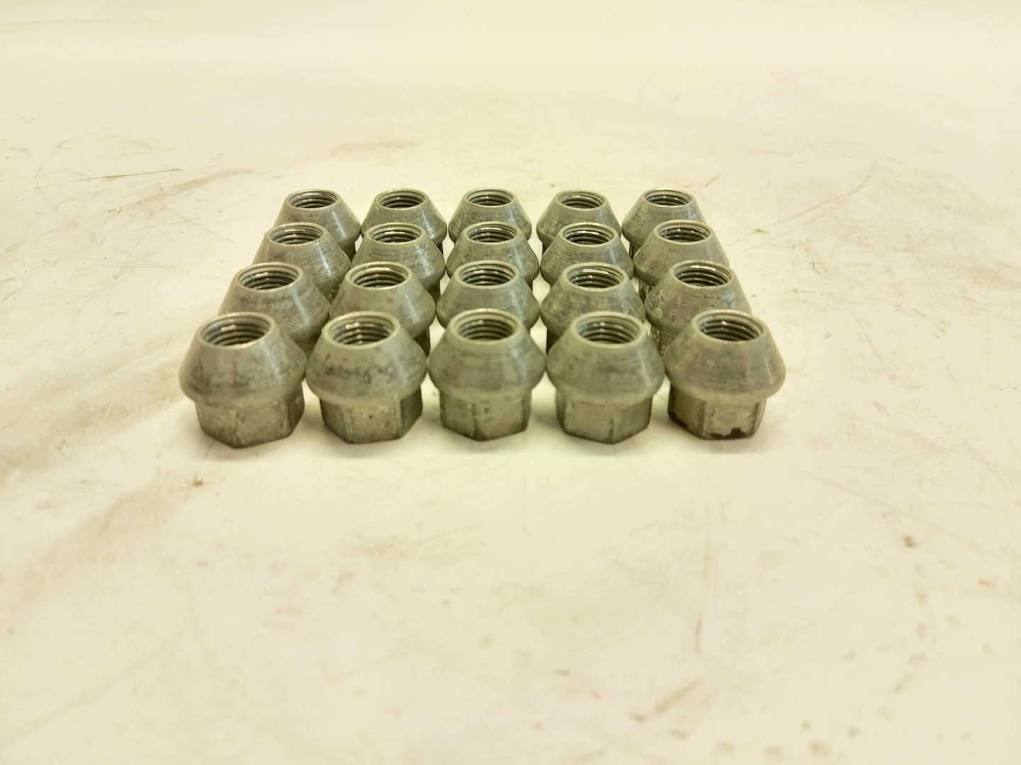 TESLA MODEL 3 2022r nuts wheels discs 20szt