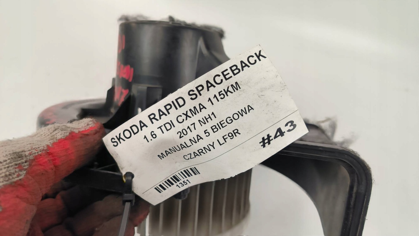 fan cab 6R1819015A SKODA RAPID