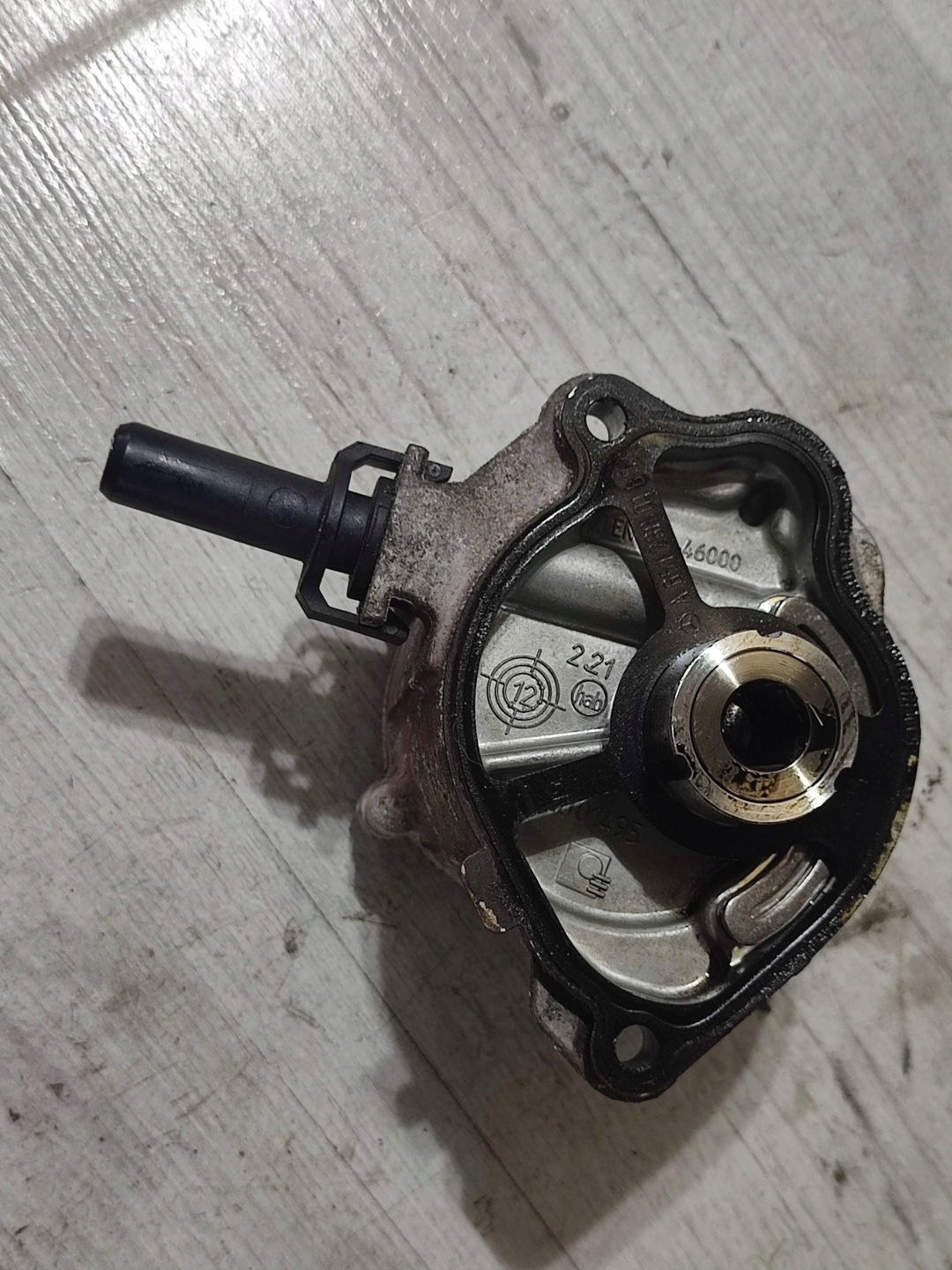 Mercedes-Benz GLK (X204) 2013 pump vacual / Vacum