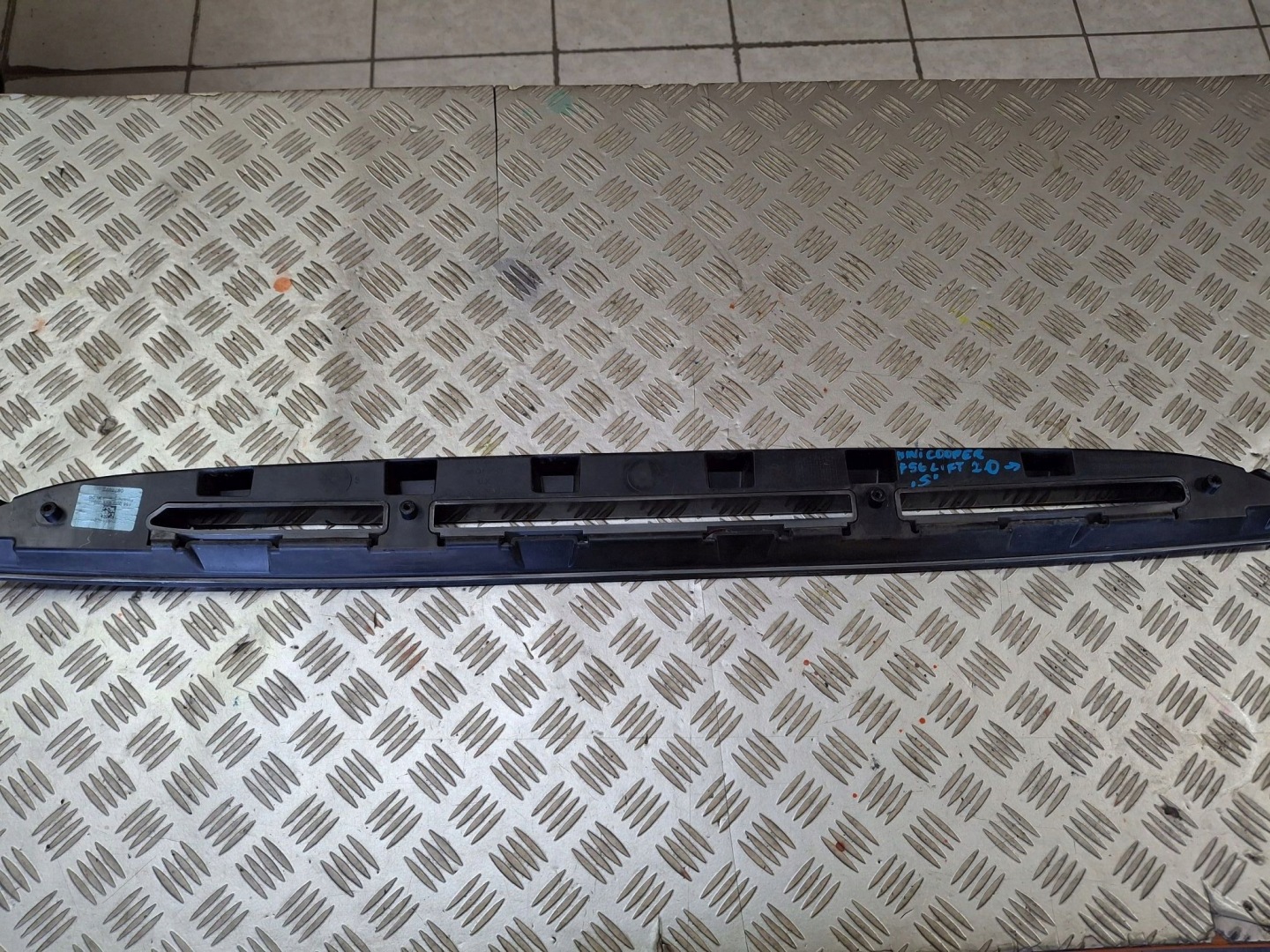 Grille MINI COOPER S LIFT F56 2020R->