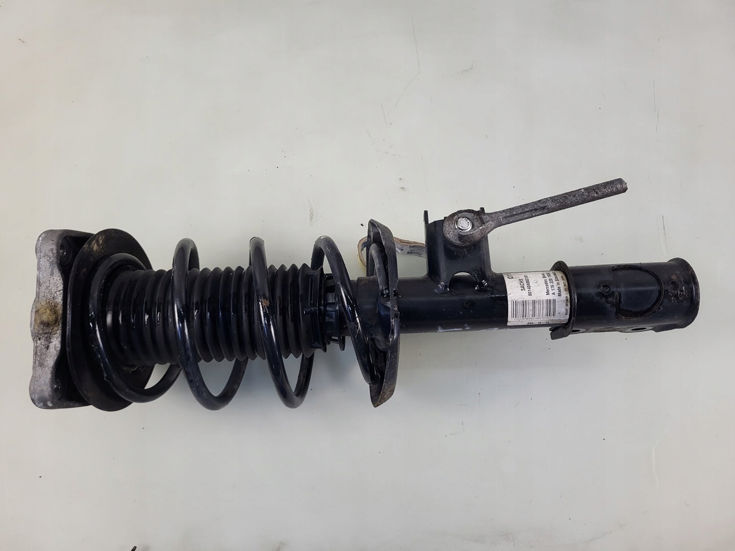 shock absorber left front front 2.2 cdi MERCEDES CLA C117 W117 A1763201938