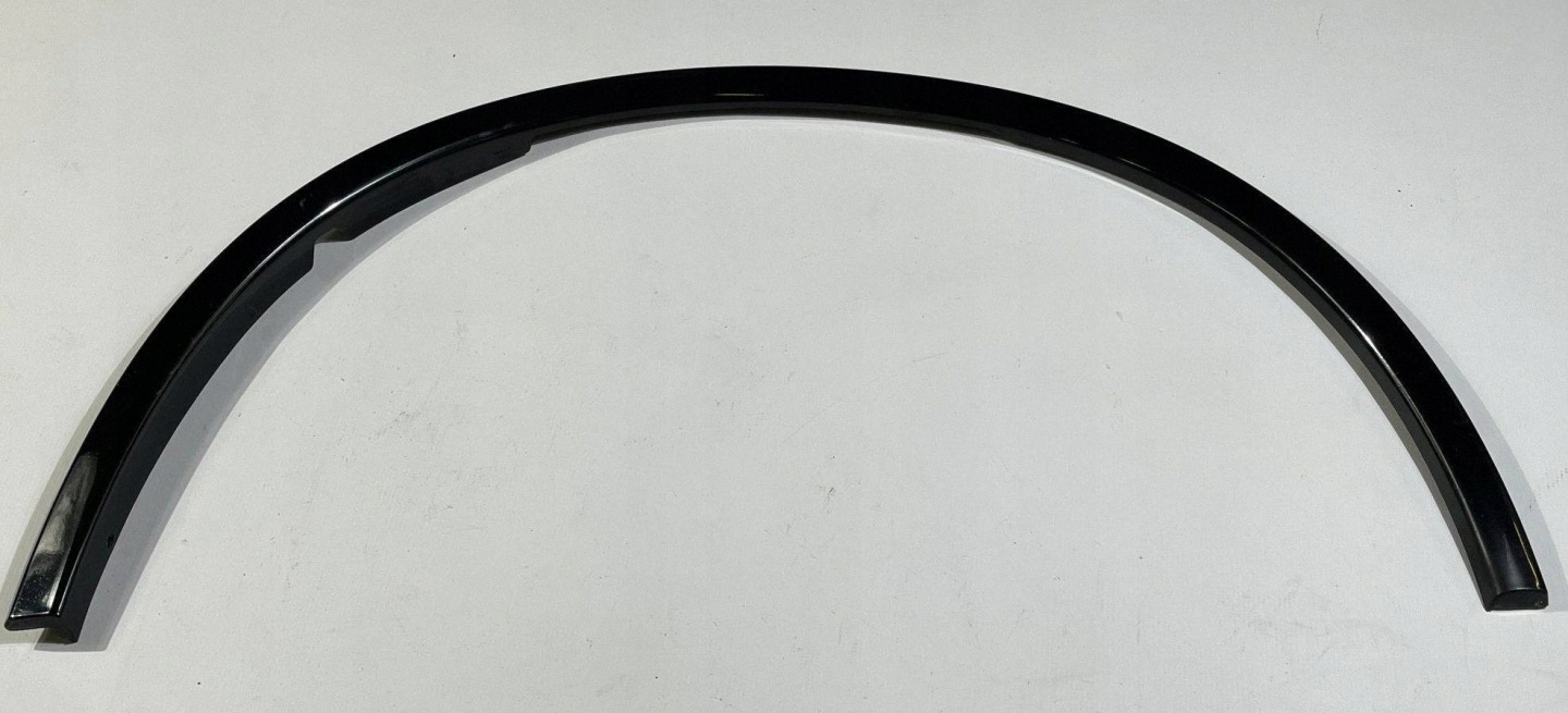 moulding cap of a fender left front left front Dodge Durango 2011-2027