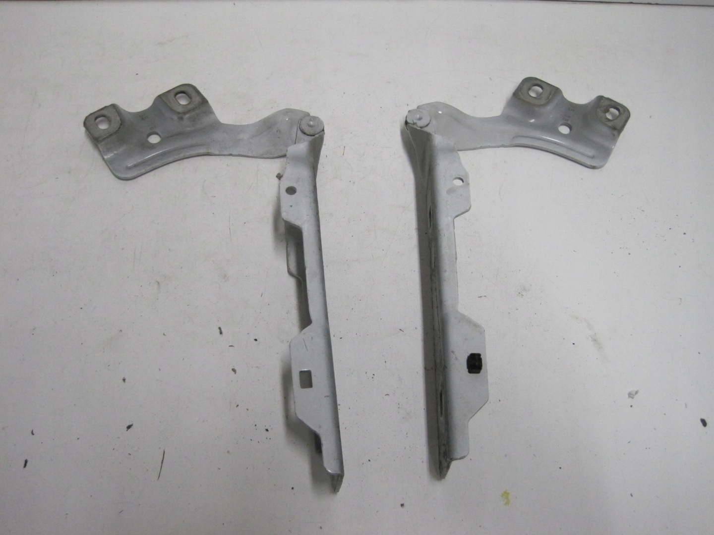Scharnier scharniere heckklappe Audi A1 82A 82A823302 82A823301