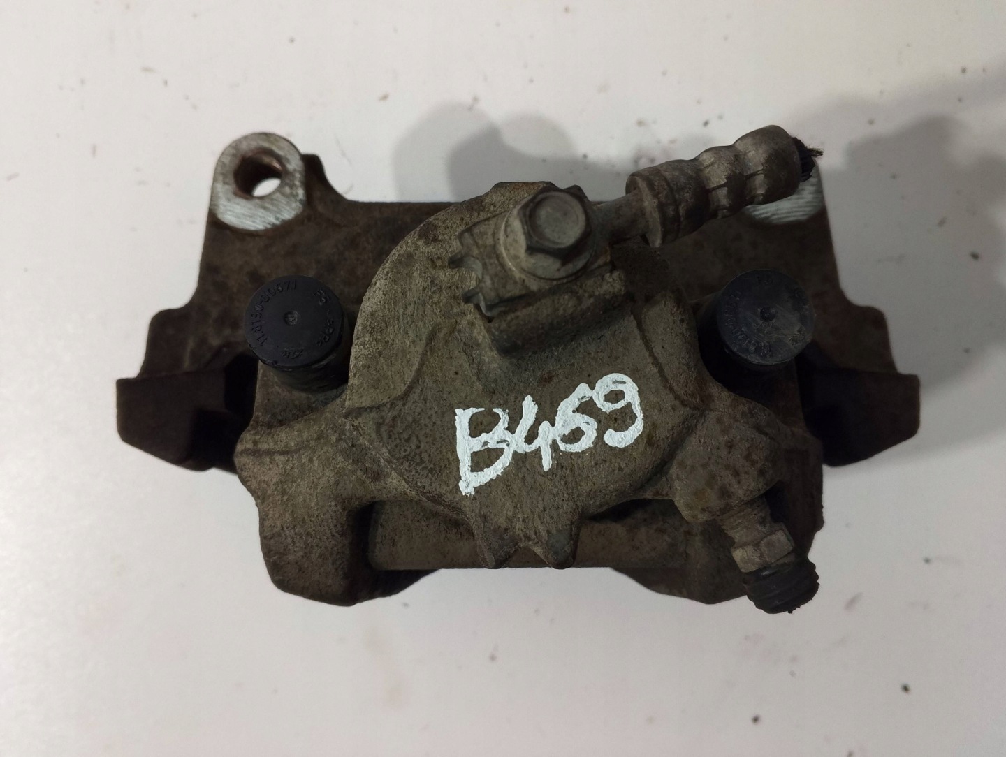VW TIGUAN and 5N0 caliper front front left caliper carrier H339 759 GJS (B469)