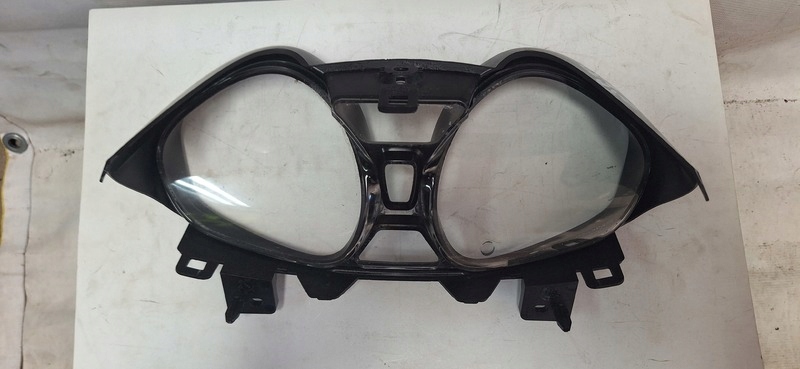 Fenster des Kombiinstruments FORD FIESTA VP8A6F10894AA