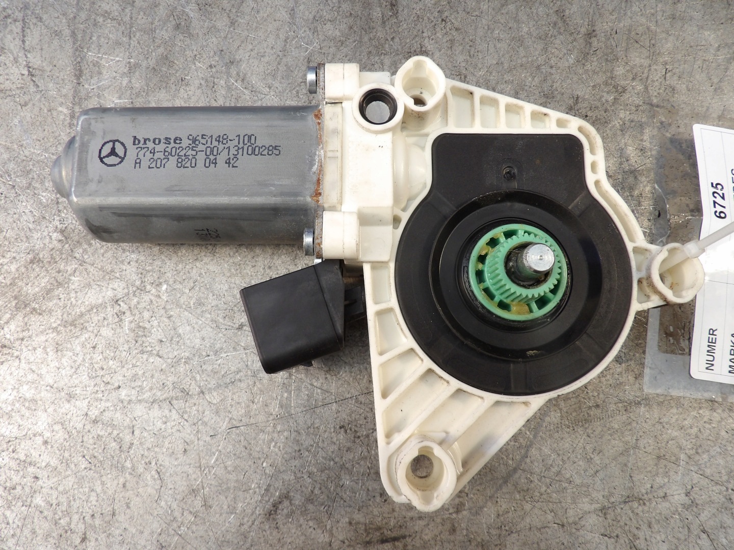 Mercedes W207 coupe mini motor lifting windows rear part right A2078200442