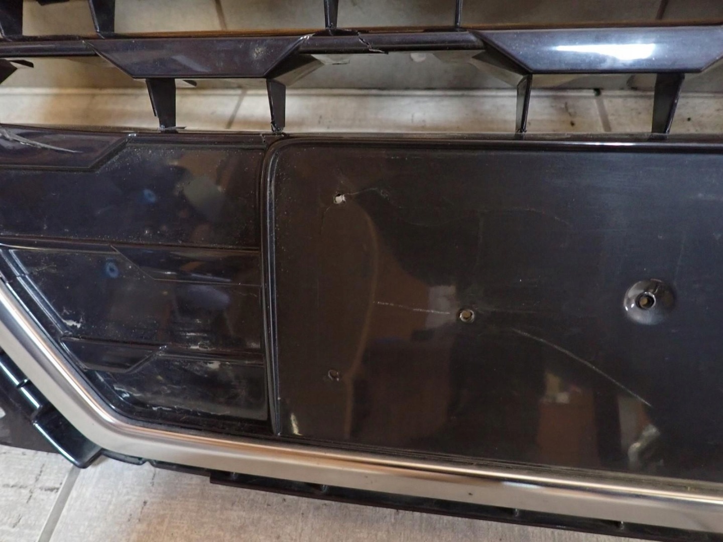 Grill AUDI Q2 81A GAB 2016-2020R 81A853651