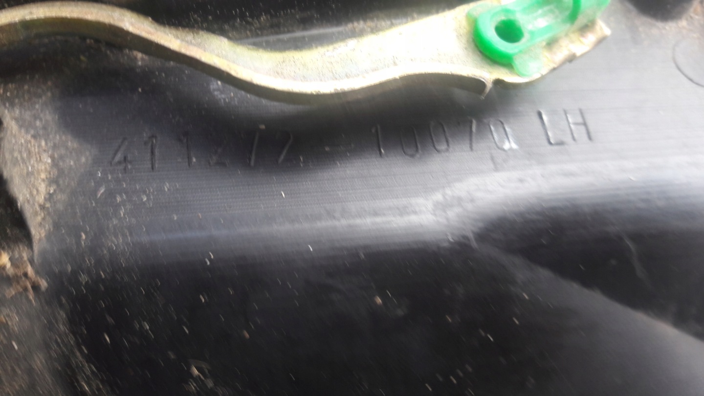 TOYOTA AVENSIS T22 lock door left front