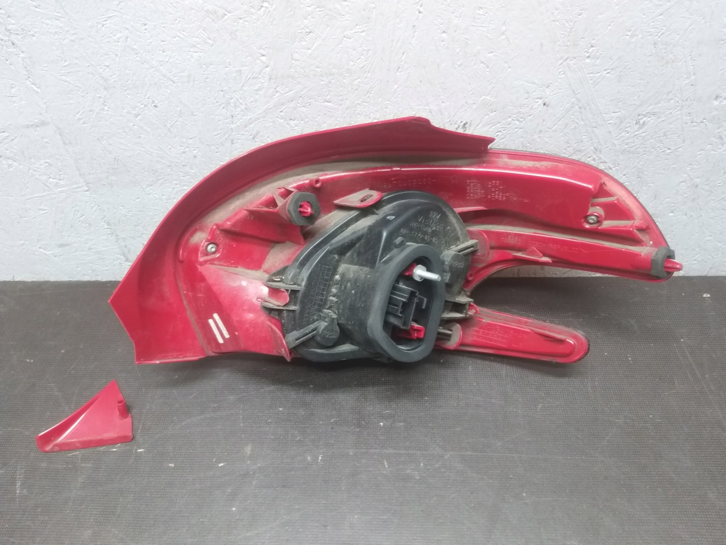 light rear part left PEUGEOT 208 12-15