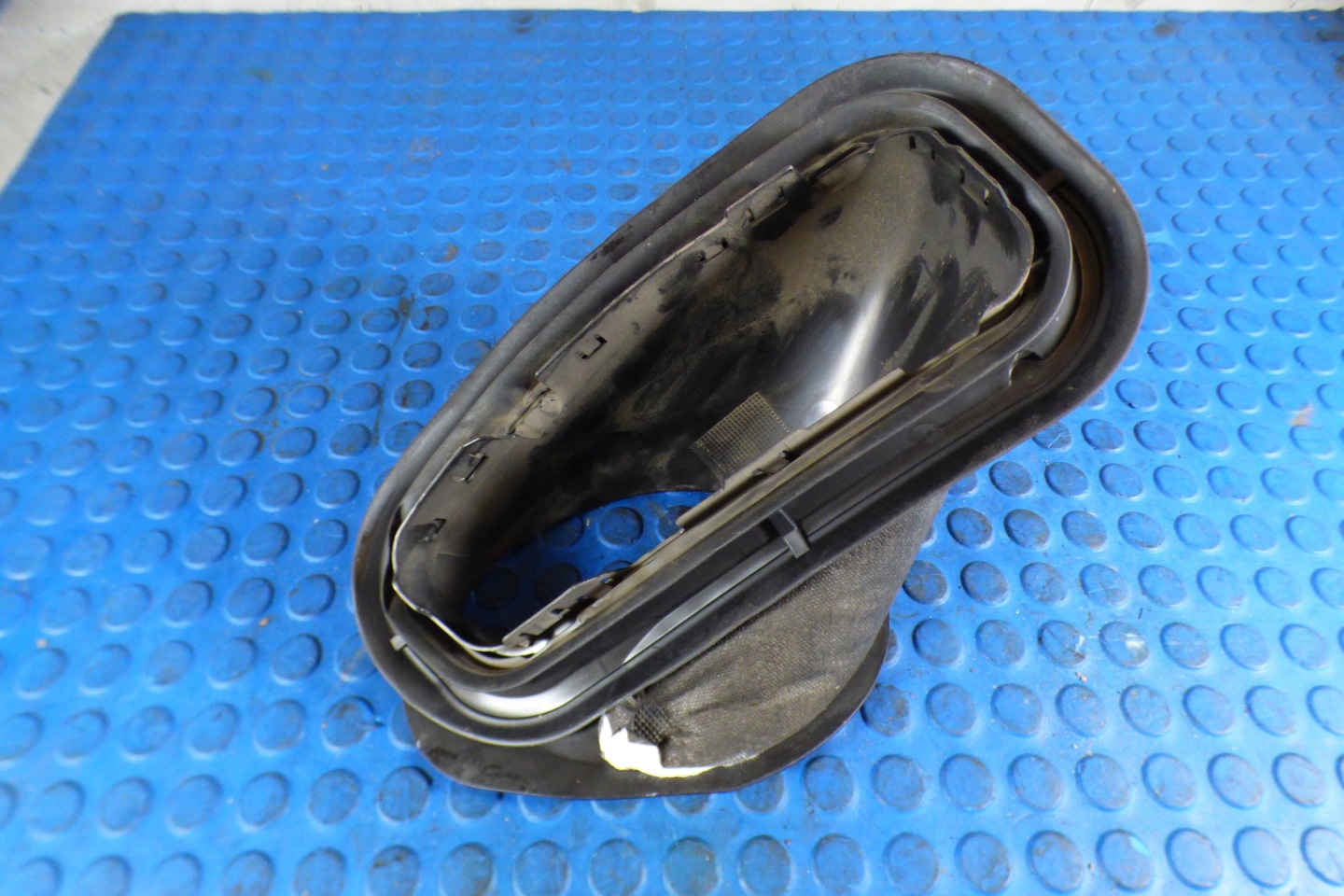 intake air 9826752180 OPEL CORSA F