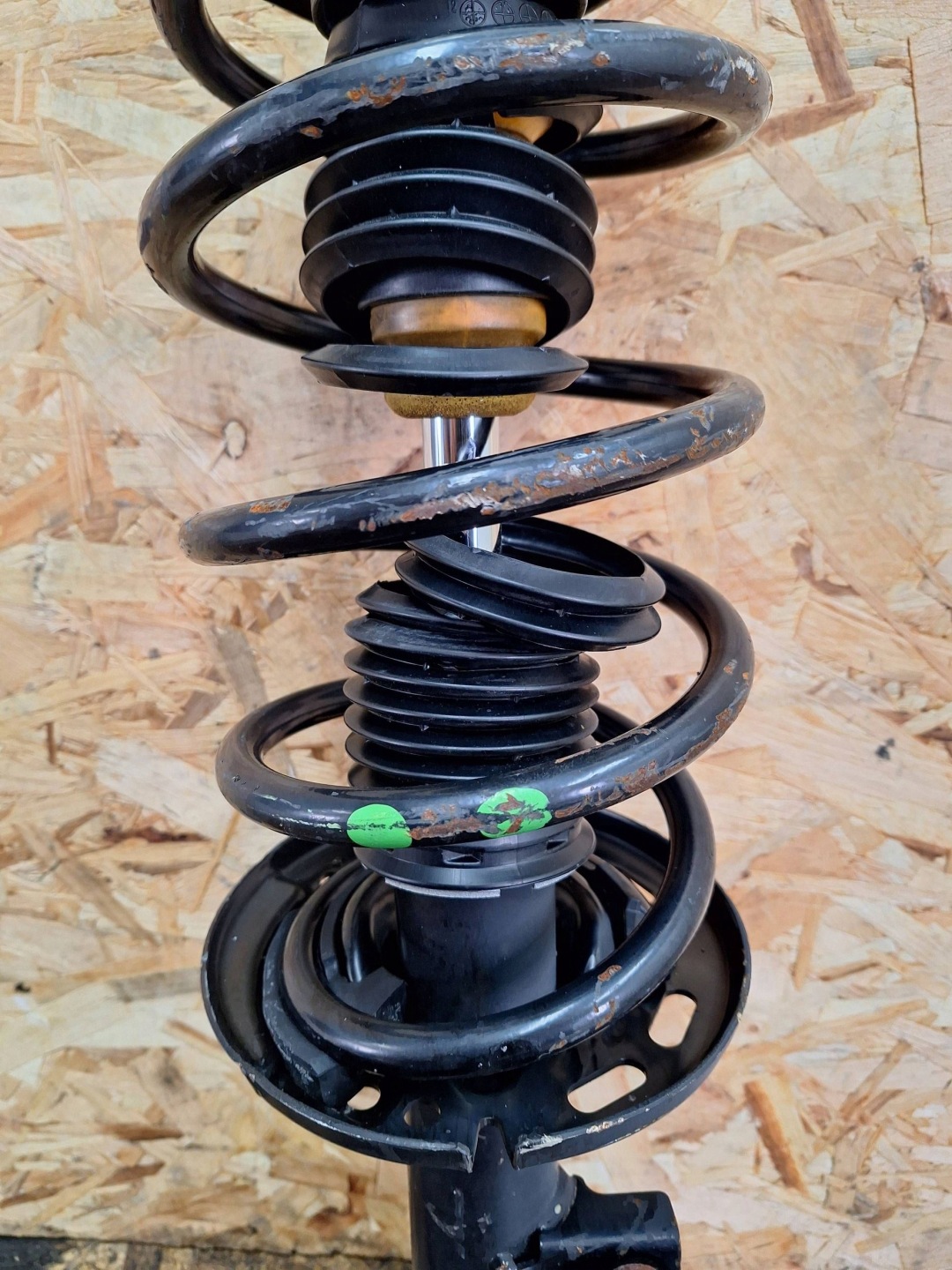 shock absorber right front MAZDA CX5 and 12-17 KD45-34700A