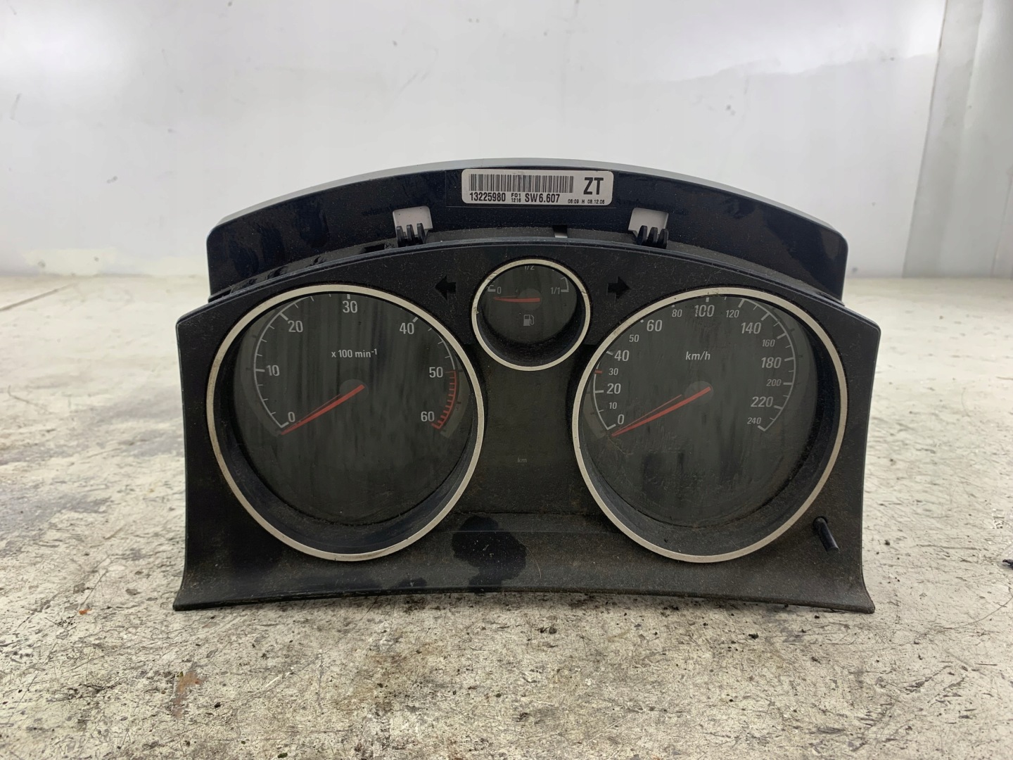 OPEL ZAFIRA B ASTRA H 1.9 CDTI dials dials 13225980