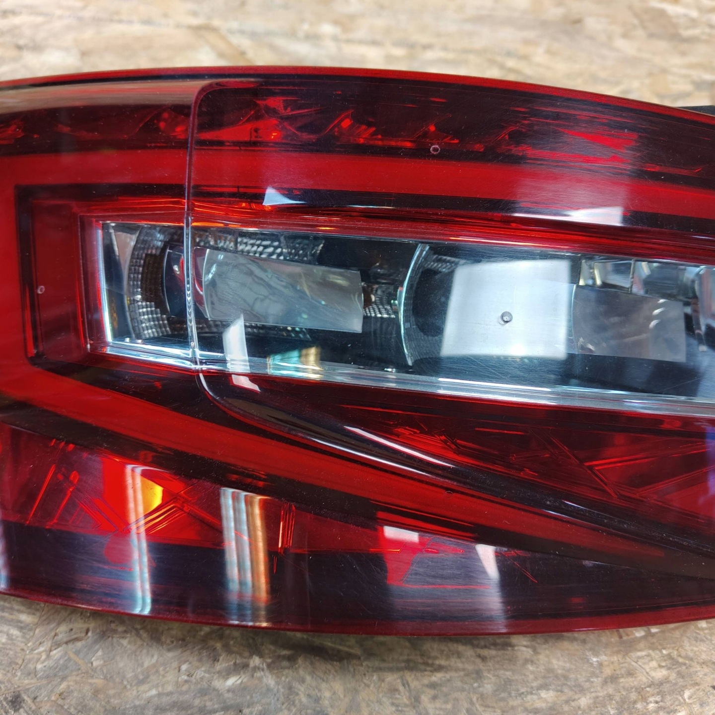 light rear rear part side left Skoda Superb B8 (3V) 3v5945207 sedan