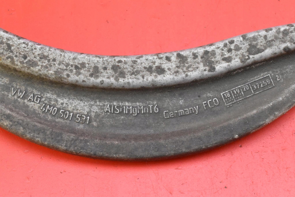 Querlenker links heck 4M0501531 AUDI E-TRON 55 408 KM 18-21