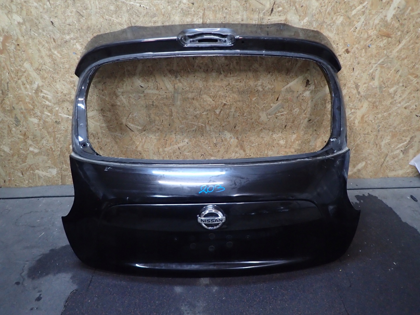 BOOT DOOR NISSAN JUKE