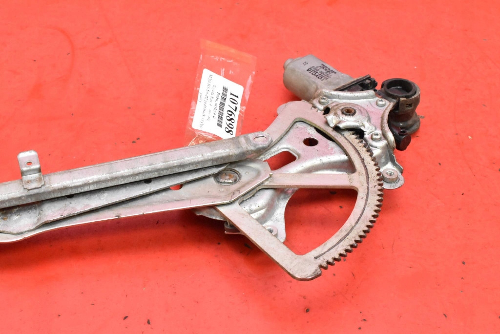 window regulator right front EU 85710-42070 TOYOTA RAV4 2 II 5D 00-03