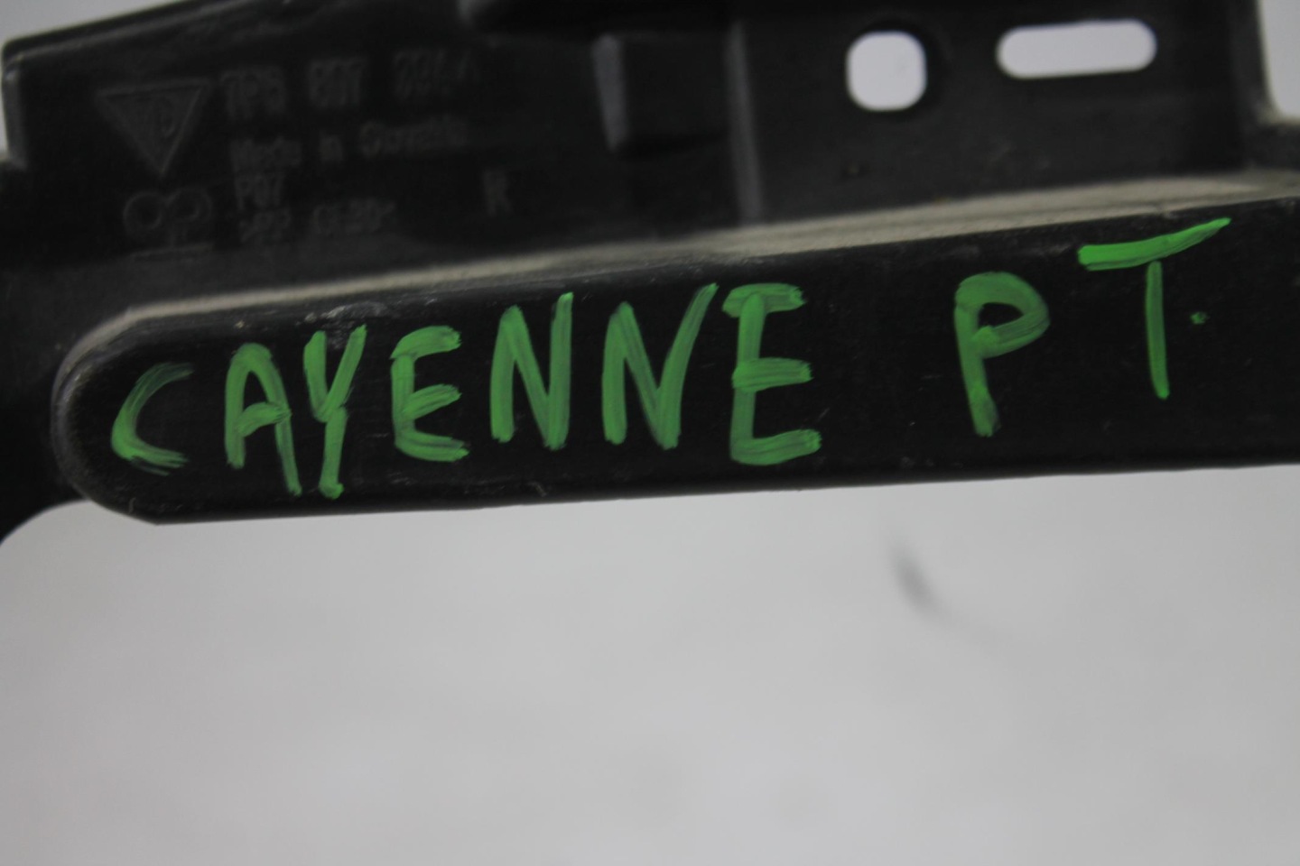 support right rear part 7P5807394A PORSCHE CAYENNE 7P 10
