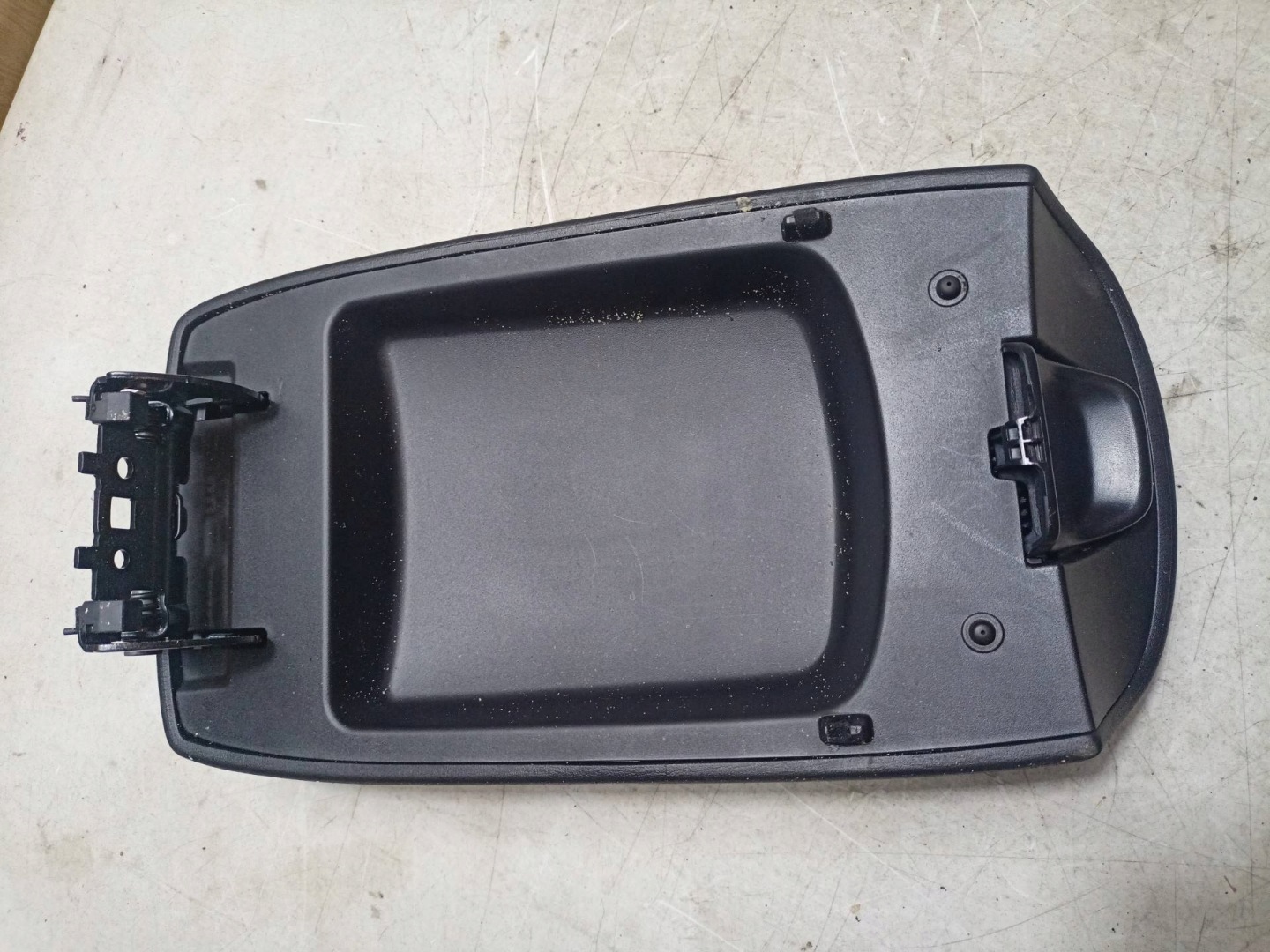 bracciolo tunelu srodkowego Mazda CX-5 2014