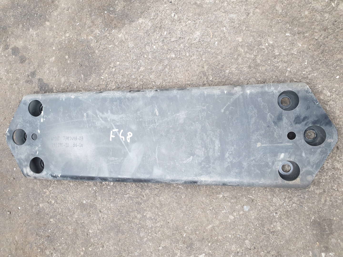 BMW F48 X1 holder console TUNELU sider front OE