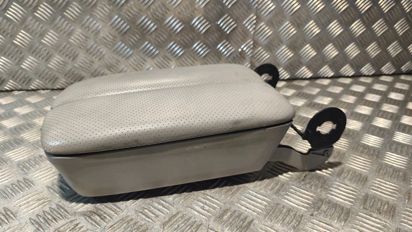 armrest ACURA RL 2009r