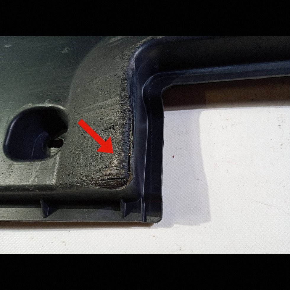 cover cover cover chassis lower right Dodge Charger 2015
