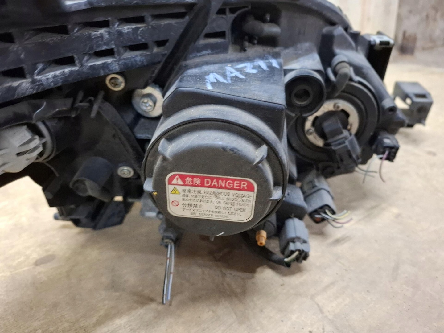 light front left side Mazda 5 facelift 2008 HCHR-651