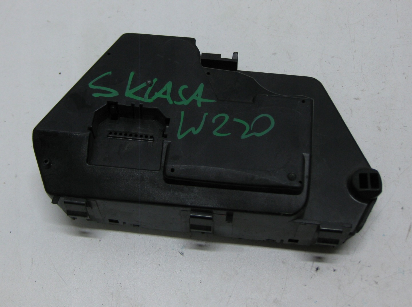 MERCEDES W220 control unit module door left rear part 2208216279