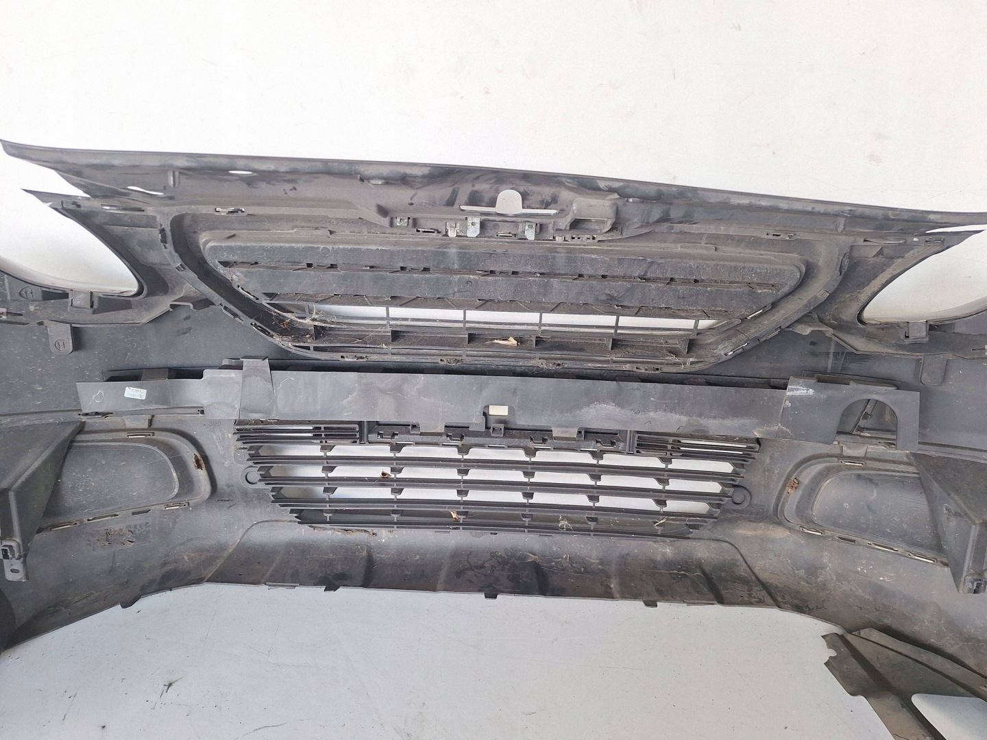 PEUGEOT 2008 und 12-16 stoßstange 9802521077