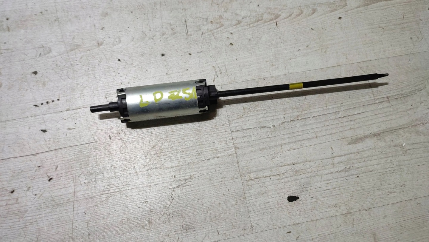 Nissan Murano Z51 2009 front side left mini motor control seat