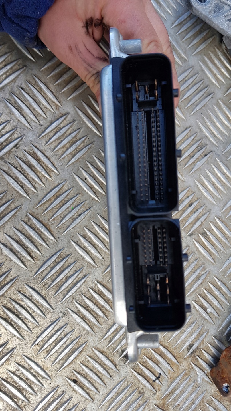 AUDI A4 B6 1.9 tdi computer ignition key 038906019JP