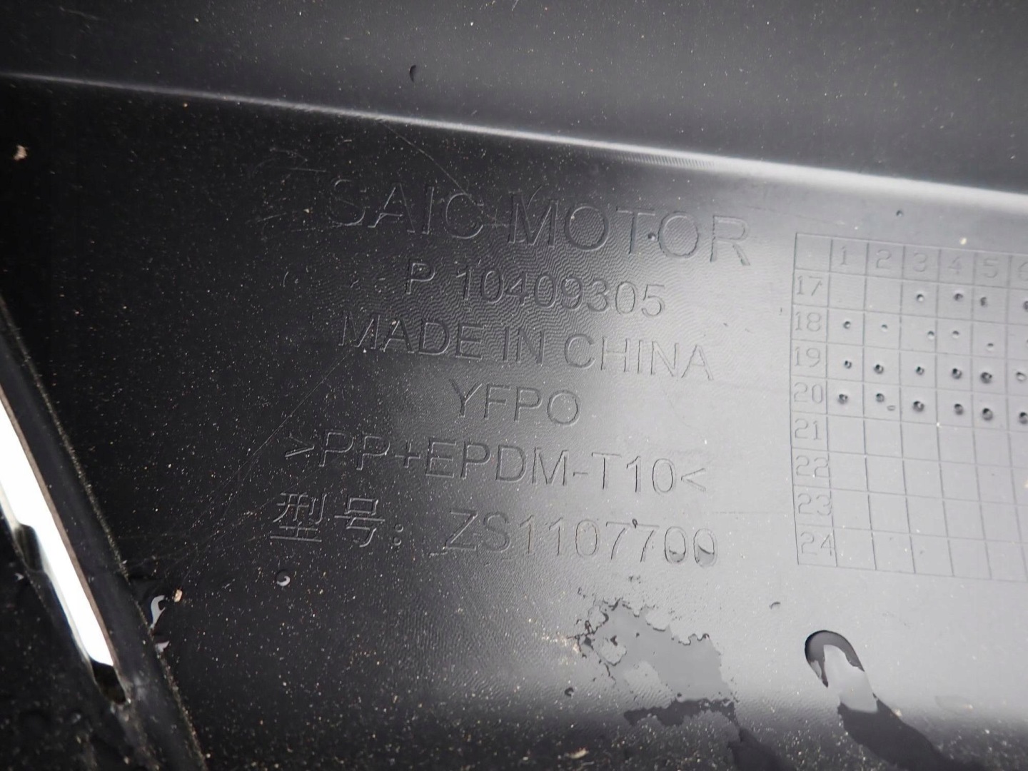 MG ZS EV 18-21 DOL spoiler nárazníku předek