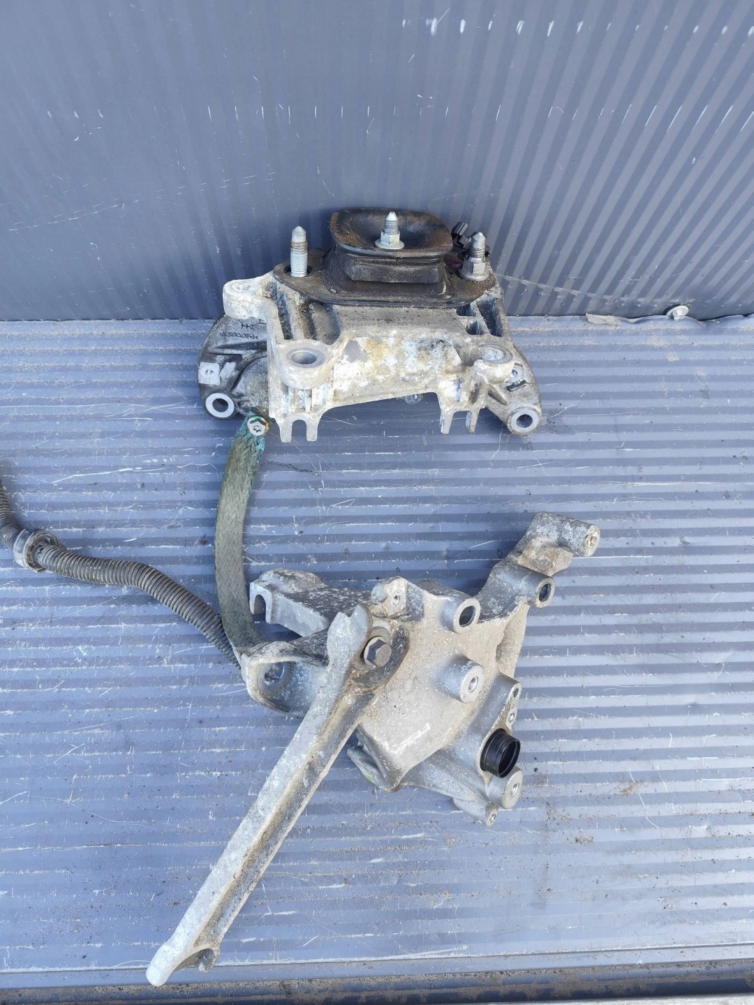RENAULT TRAFIC III 1.6 DCI Support Support plaque Console Boîte de vitesse Engrenage