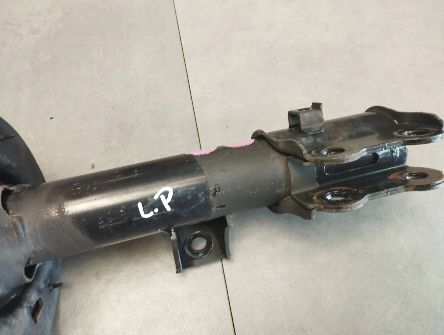 Hyundai ix35 1.7 CRDI shock absorber left front 54650-2Y610
