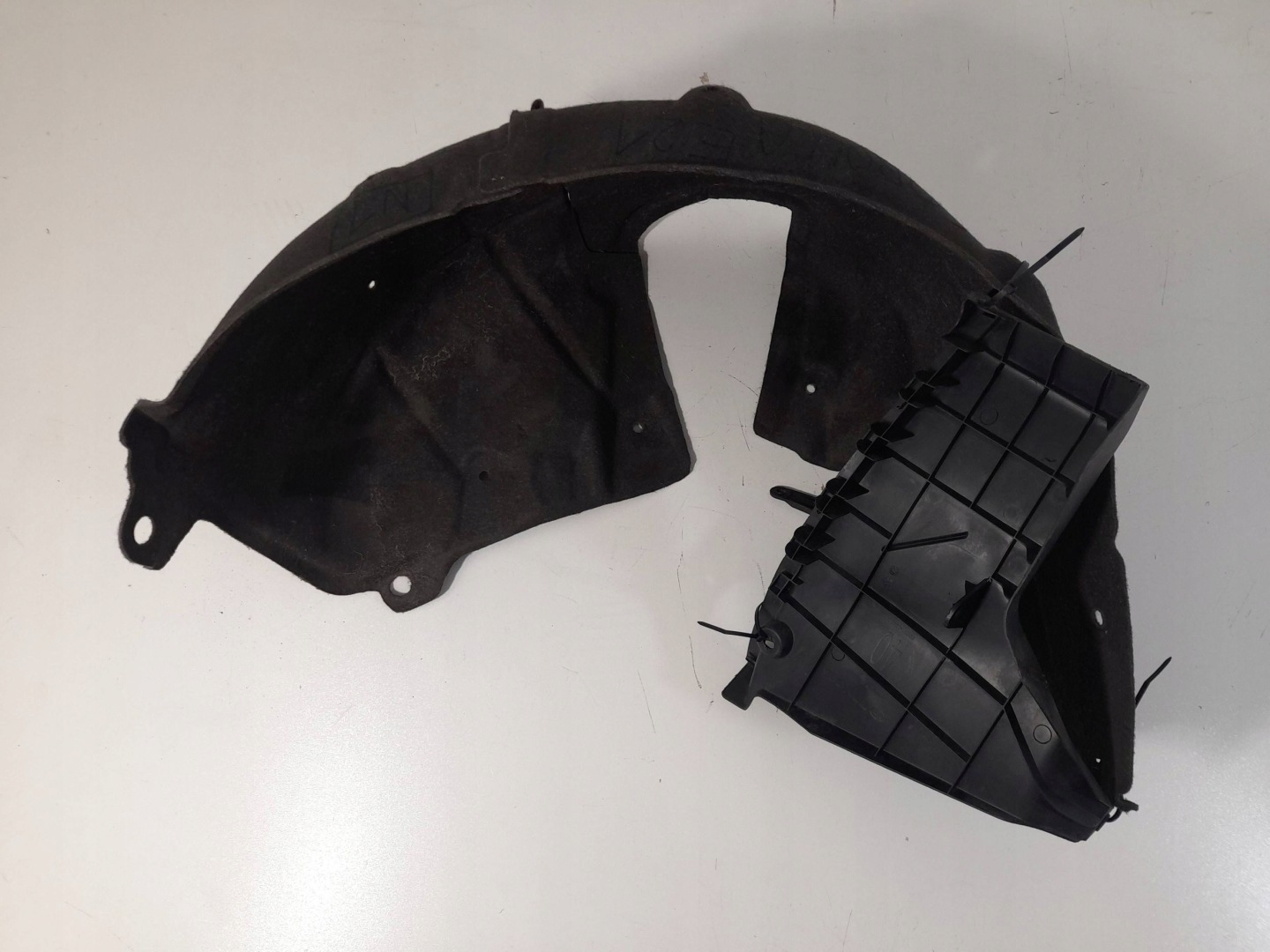Toyota Corolla E21 Kombi mudguard rear. left 5259102400 (N1)