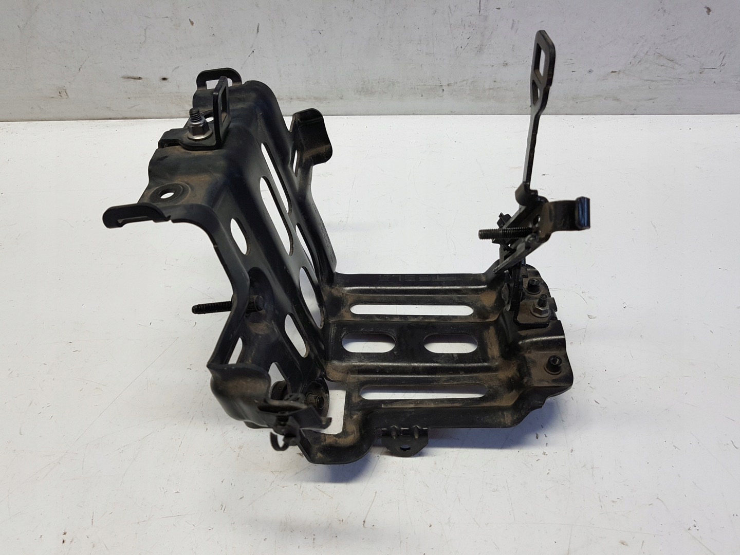 TESLA MODEL III 3 Y Halter akumulatora baterii