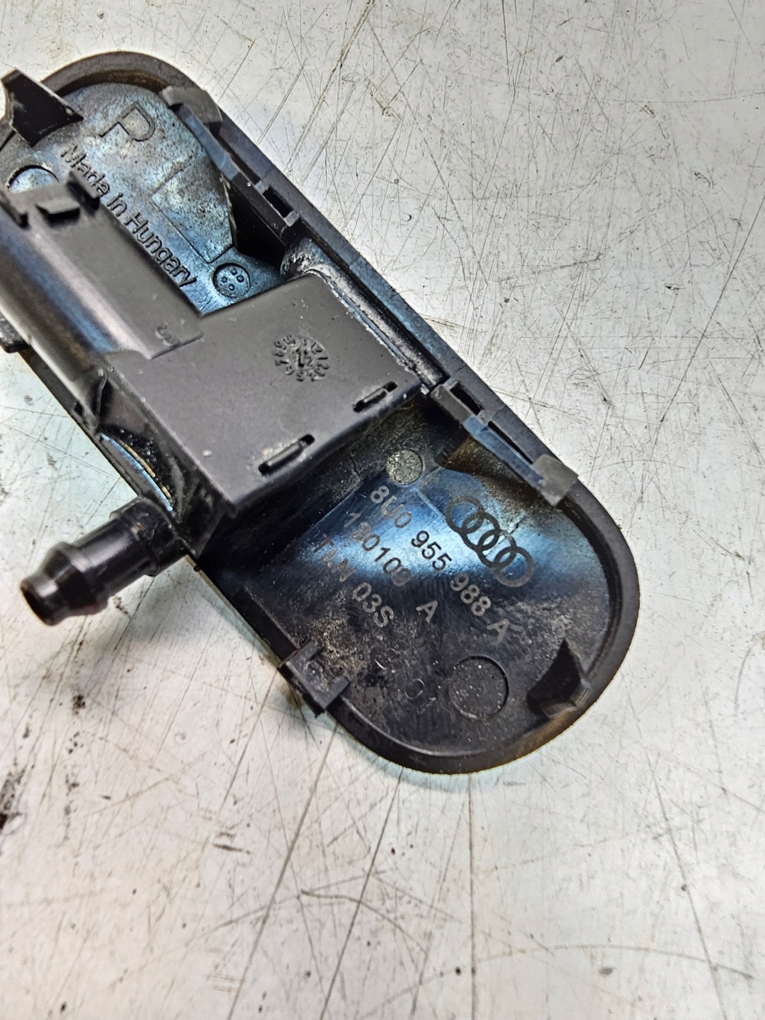 DYSZA der Spritzdüse Spritzdüse rechts AUDI Q3 8U 8U0955988A