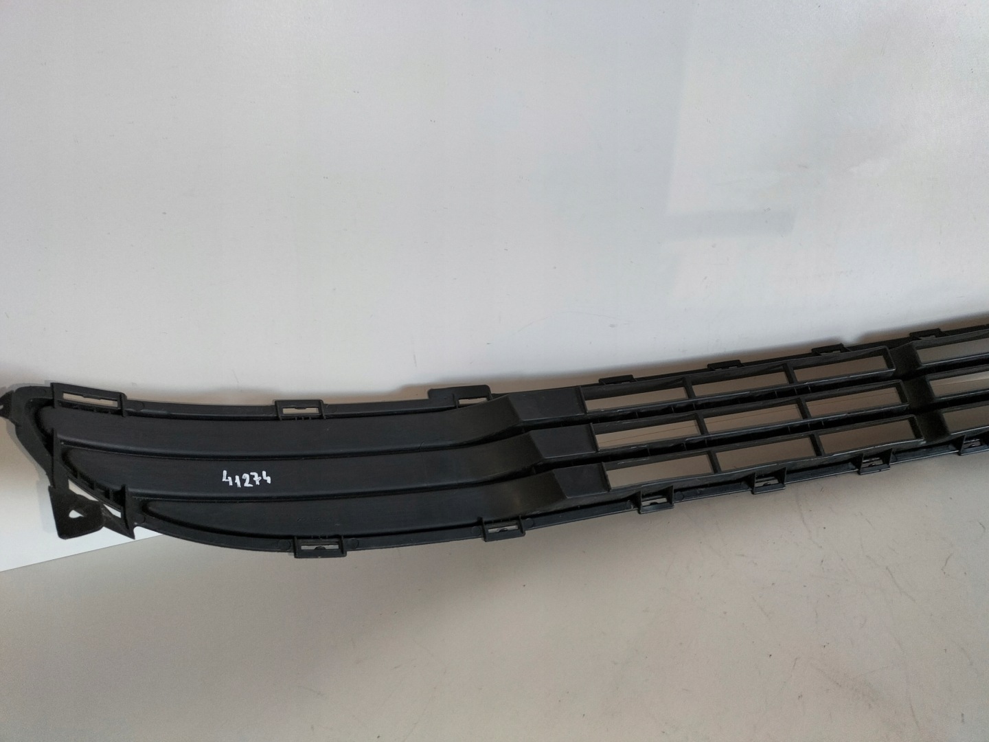 grille grid of a bumper front central KIA RIO II 05-08
