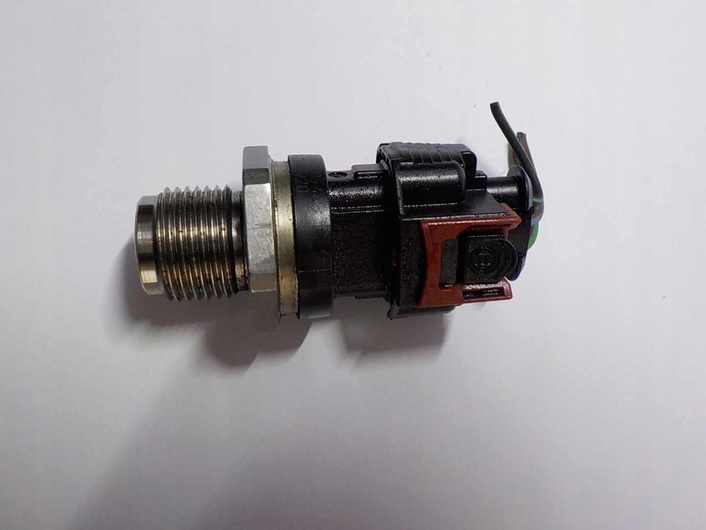 JAGUAR XE 2.0 D ORG sensor of pressure of the fuel 0281006468