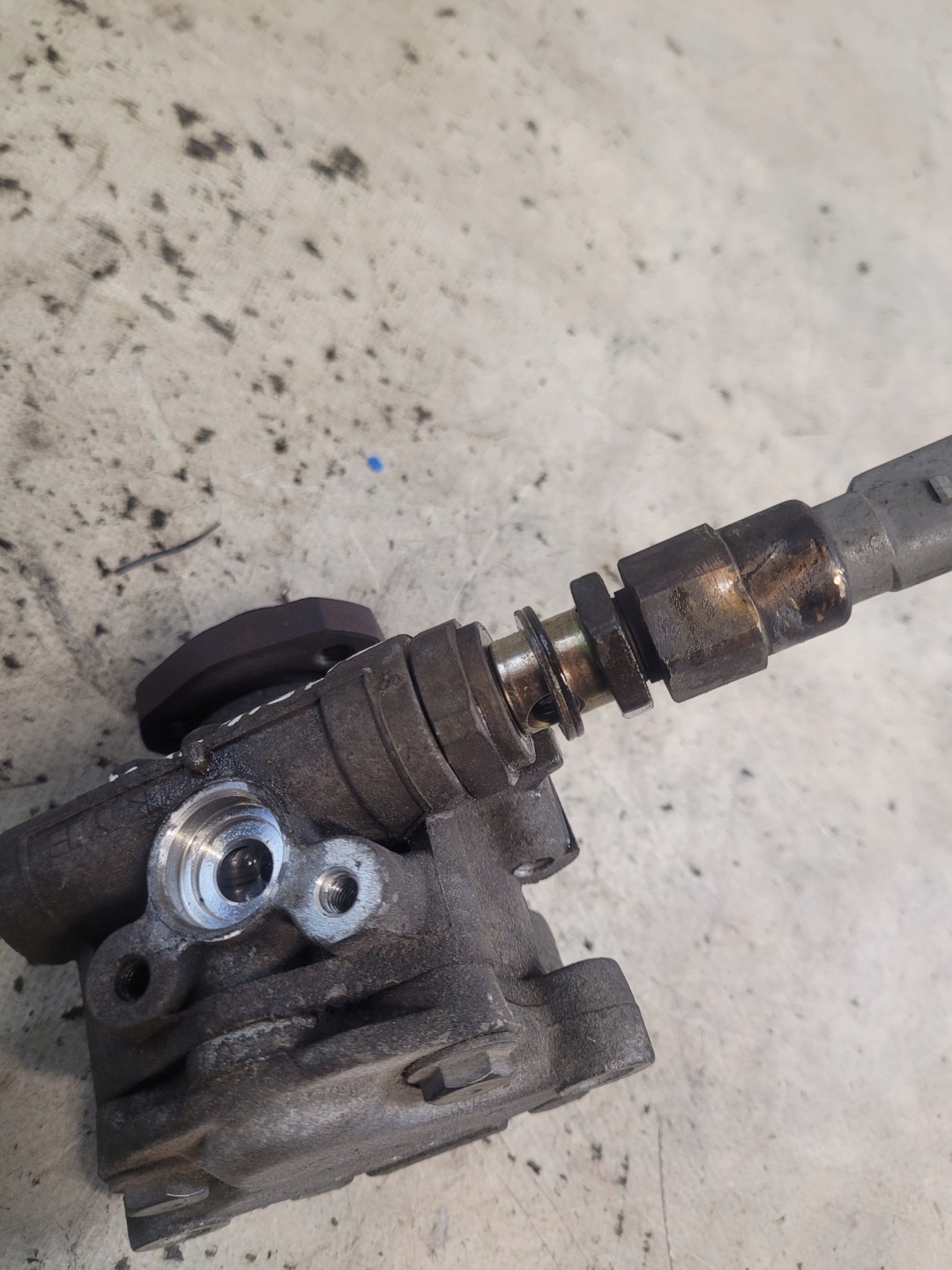 servo pump OE 1J0422154B + sensor 90BAR VOLKSWAGEN GOLF IV 1.6B